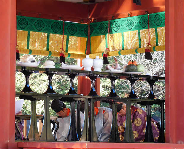 鶴岡八幡宮初詣除魔神事舞殿鯛