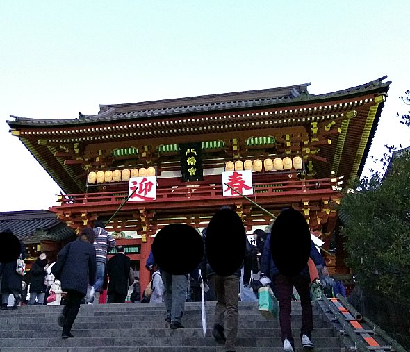 鶴岡八幡宮初詣舞殿