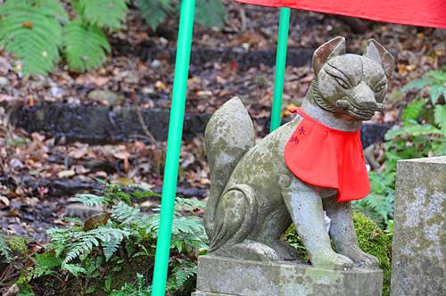 佐助稲荷神社狐像