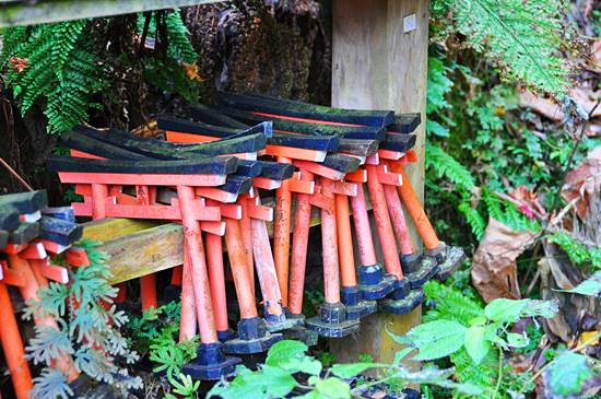 佐助稲荷神社小さな鳥居