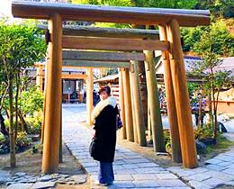 銭洗弁天宇賀福神社